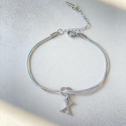 Nyt bogstav AZ Kærlighedsknude Armbånd Til Kvinder Par Guld Farve Dainty Snake Chain Charm Armbånd Rustfrit Stål Smykker Gave Valentinsdag gaver